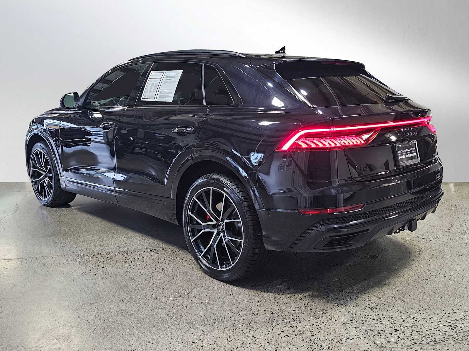 Used 2021 Audi Q8 Premium Plus w/ Premium Plus Package image 5