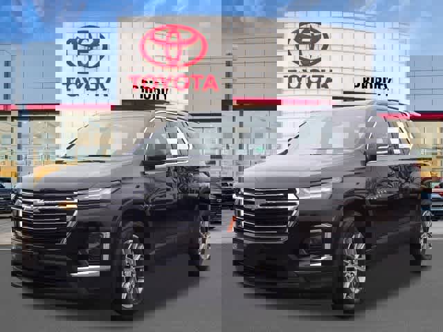 Used 2023 Chevrolet Traverse LT