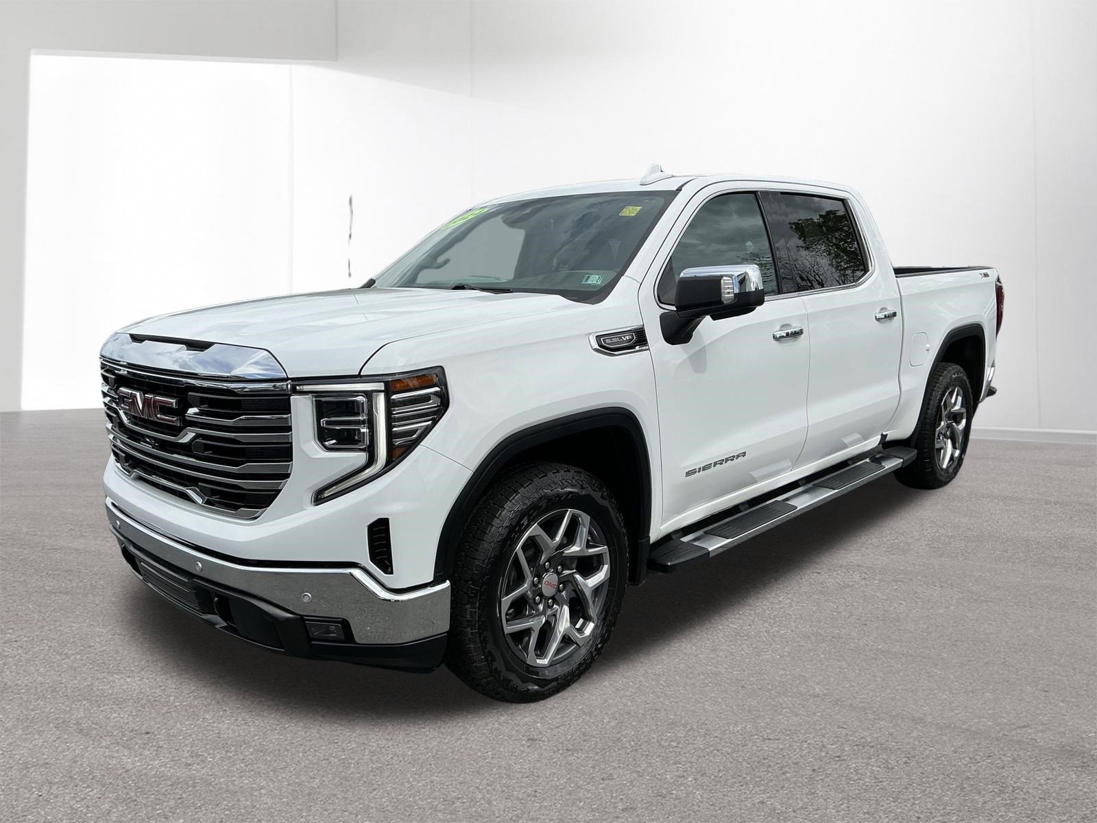 Used 2024 GMC Sierra 1500 SLT w/ SLT Premium Plus Package AWD/4WD image 10