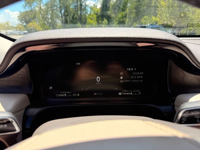 Used 2020 Lincoln Aviator Reserve w/ Equipment Group 202A AWD/4WD image 3