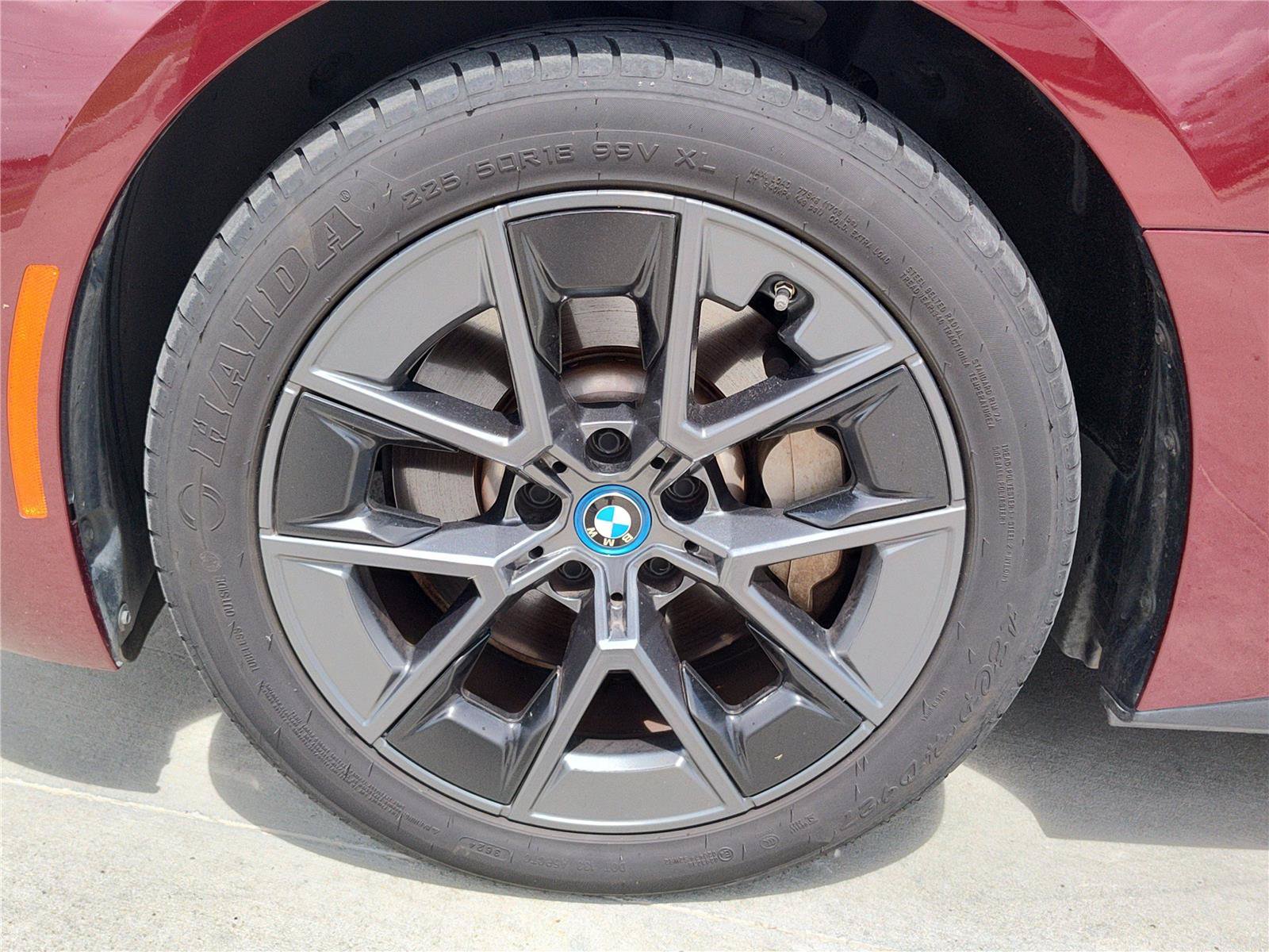 Used 2023 BMW i4 eDrive35 w/ Premium Package RWD image 11