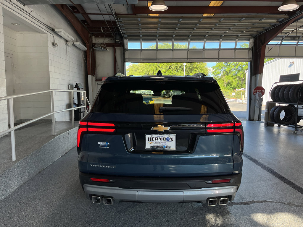 New 2026 Chevrolet Traverse LT FWD image 7
