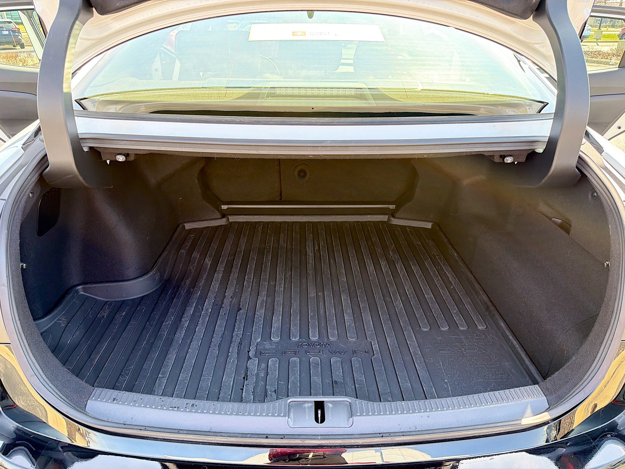 Certified 2025 Toyota Crown Platinum image 7