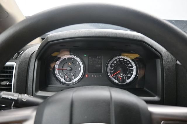 Used 2022 RAM 1500 Classic SLT AWD/4WD image 17