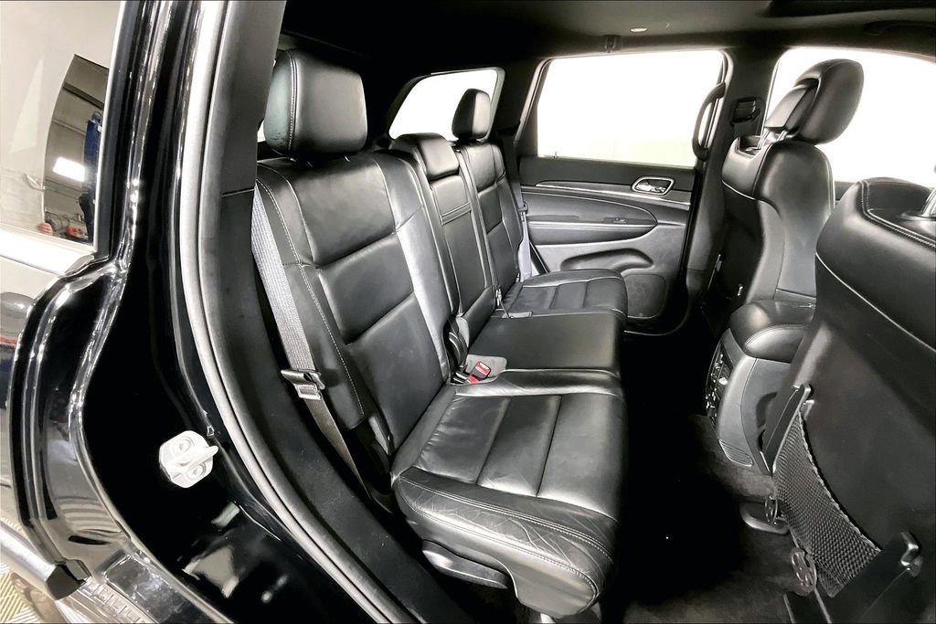 Used 2018 Jeep Grand Cherokee Limited image 24