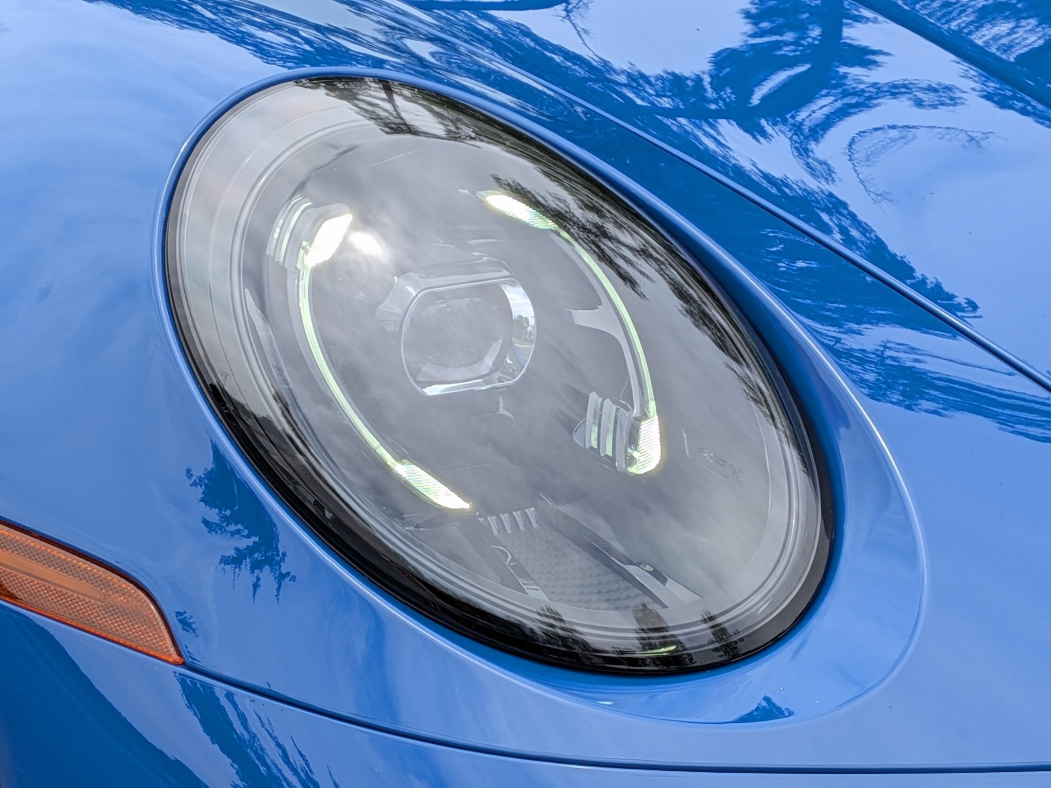 Certified 2025 Porsche 911 Carrera RWD image 33