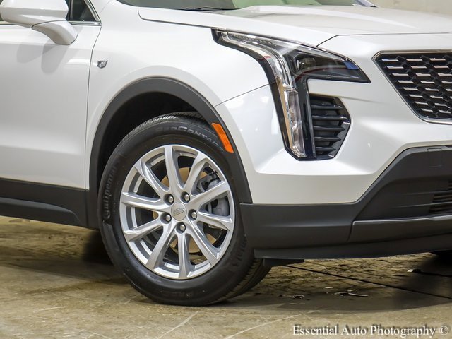 Certified 2023 Cadillac XT4 Luxury w/ Cold Weather Package image 3