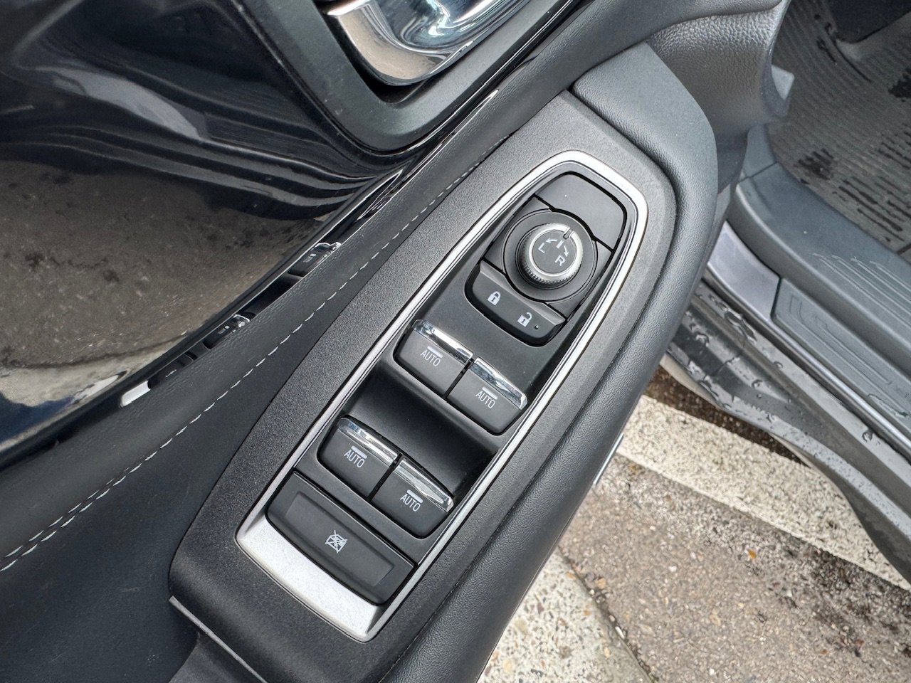 Used 2023 Subaru Outback Limited image 10