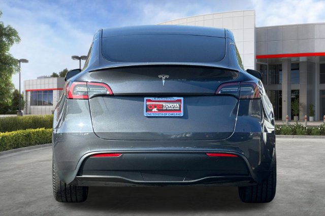Used 2022 Tesla Model Y Performance AWD/4WD image 5
