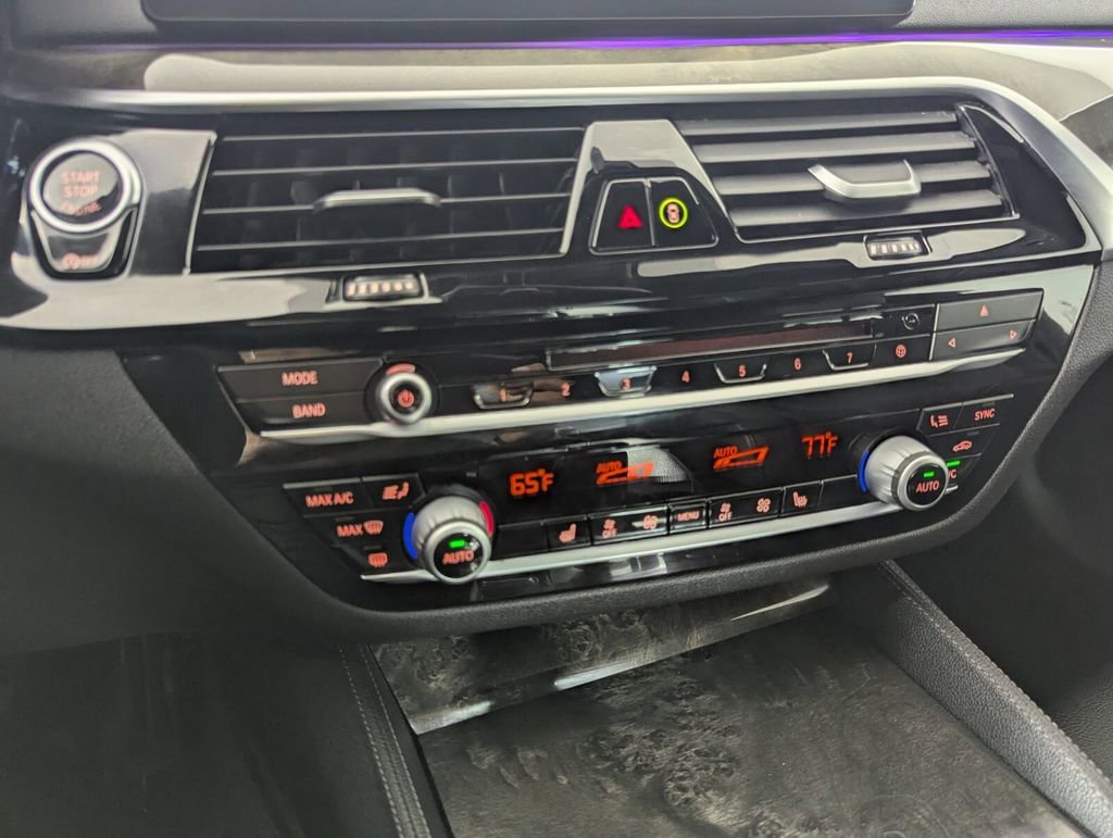 Used 2018 BMW 540i w/ M Sport Package image 19