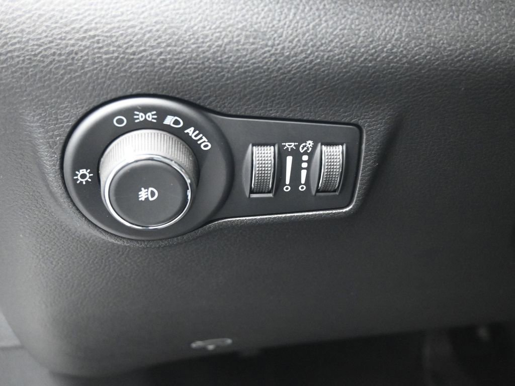 New 2026 Jeep Compass Latitude image 21