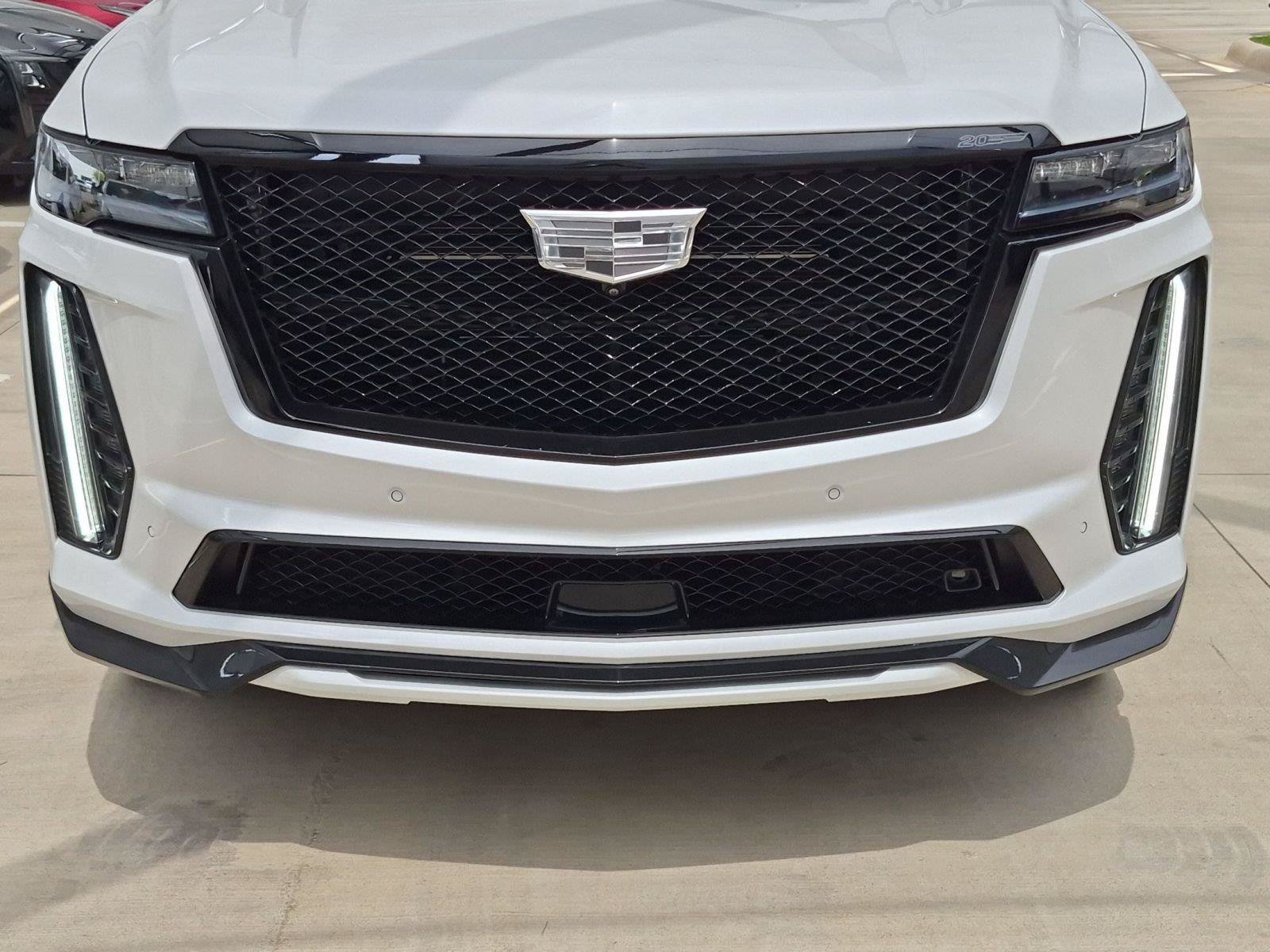Certified 2024 Cadillac Escalade V w/ LPO, ONYX Package AWD/4WD image 6