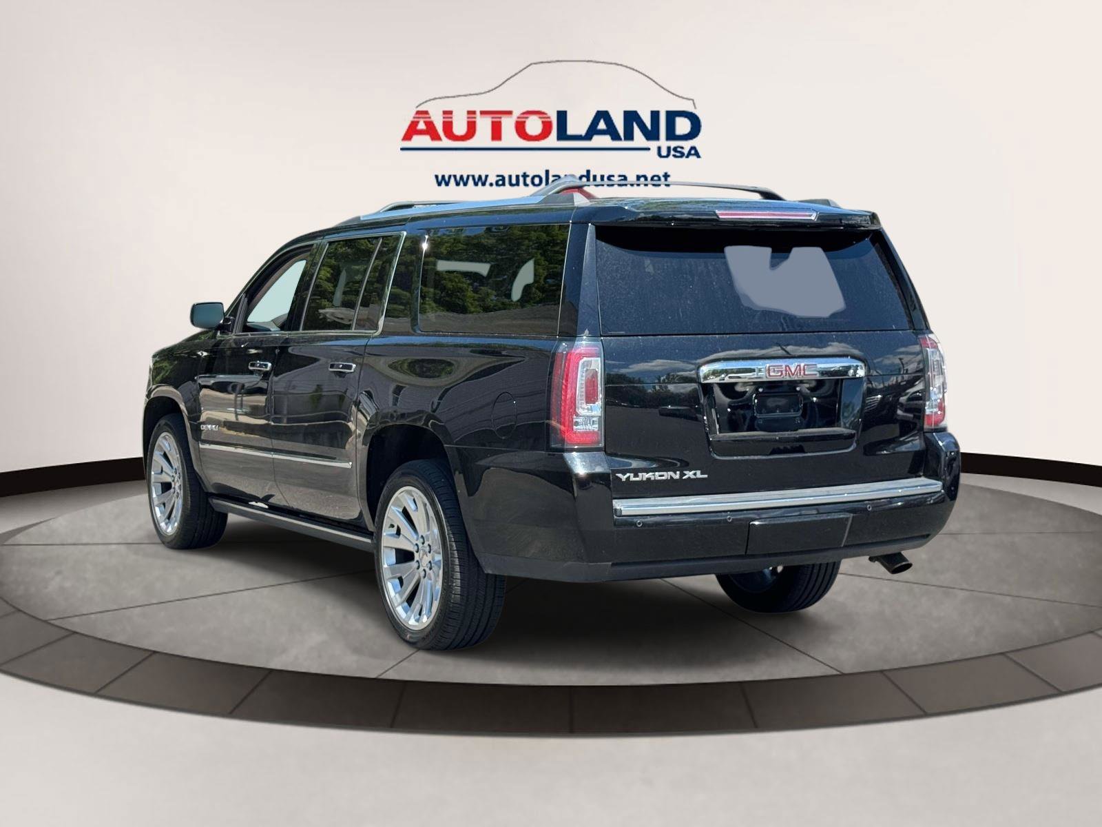Used 2016 GMC Yukon XL Denali w/ Open Road Package AWD/4WD image 5