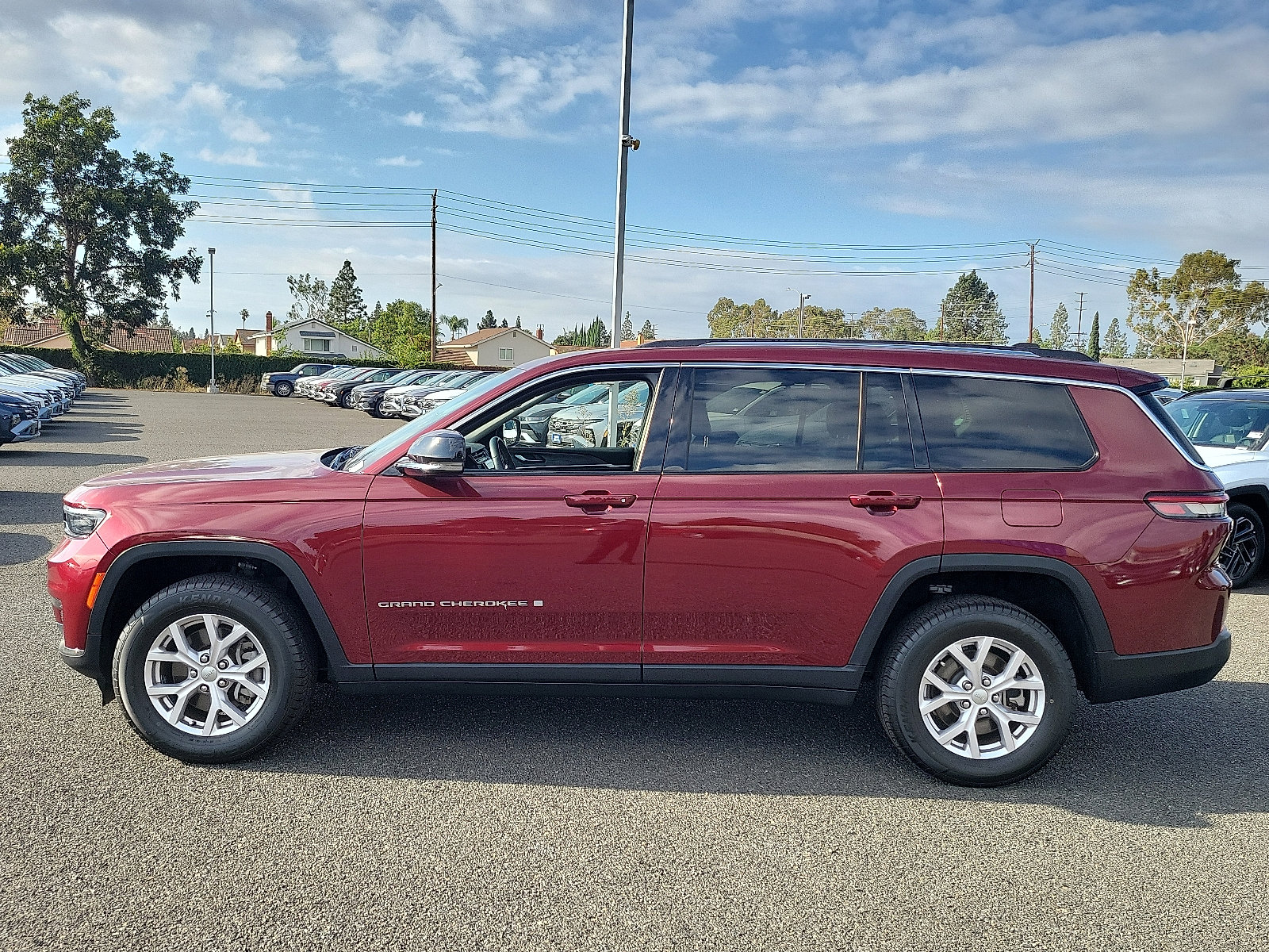 Used 2022 Jeep Grand Cherokee L Limited image 24
