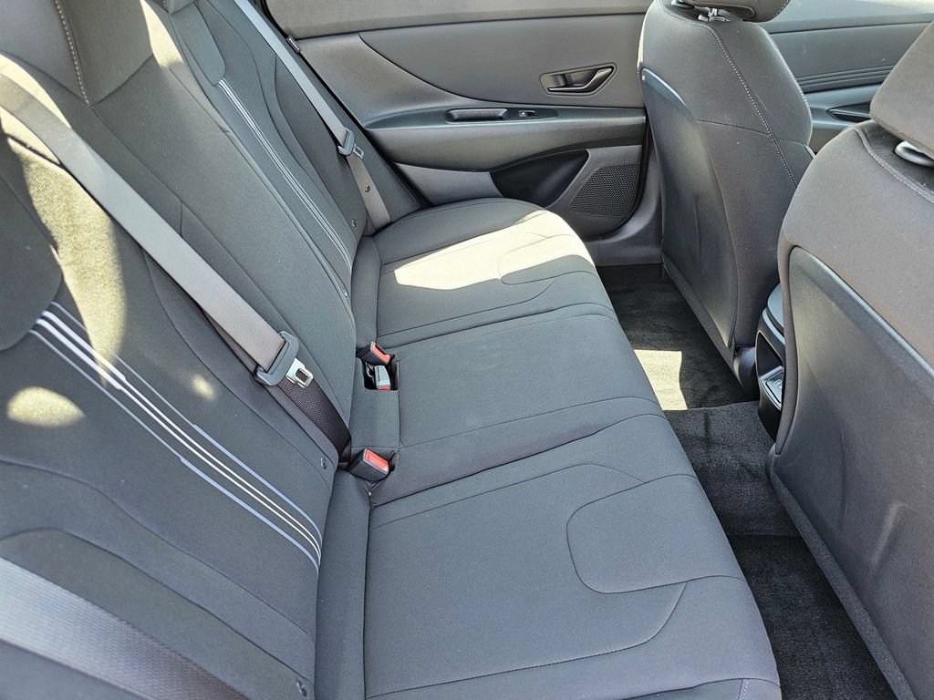 Certified 2026 Hyundai Elantra Sport FWD image 15