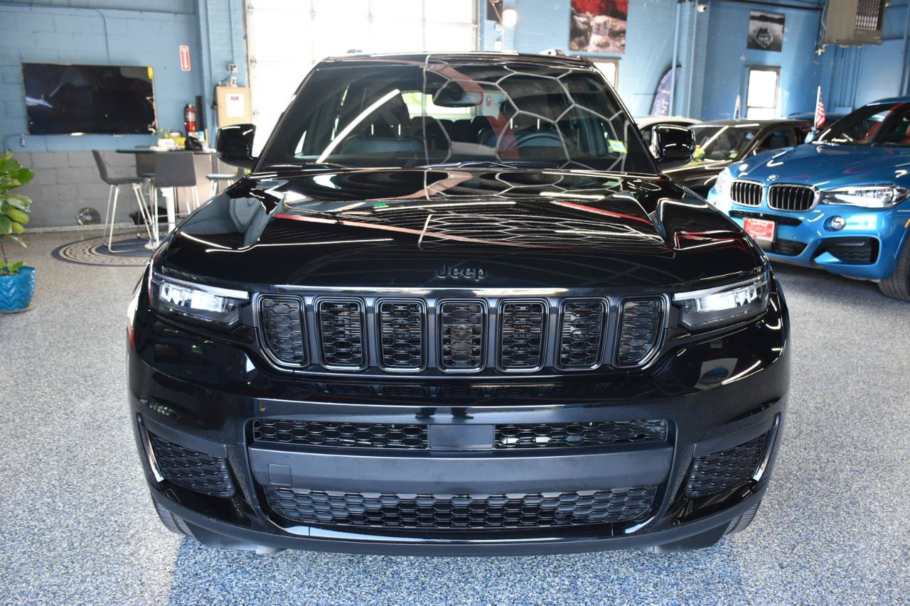 Used 2024 Jeep Grand Cherokee L Laredo AWD/4WD image 11