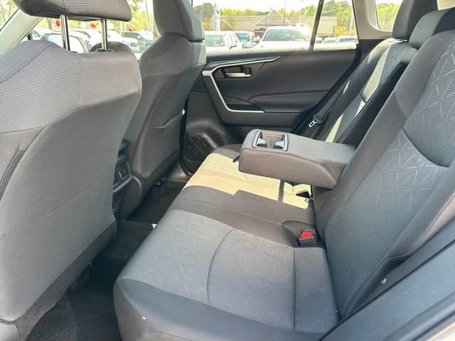 Used 2025 Toyota RAV4 XLE image 12
