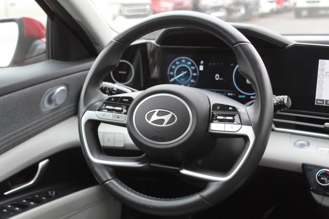 Used 2024 Hyundai Elantra Limited FWD image 19