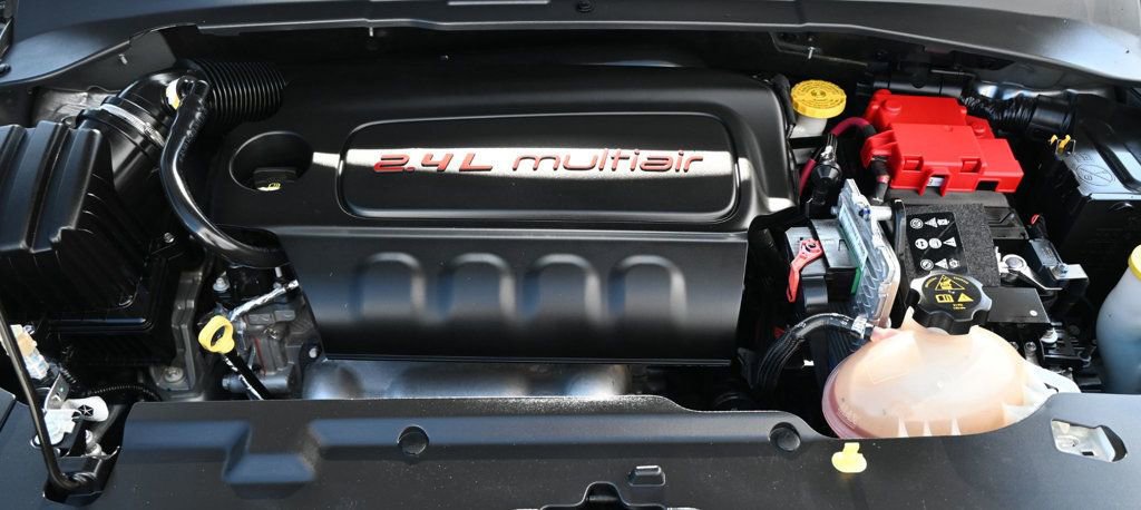 Used 2020 Jeep Compass Latitude FWD image 18