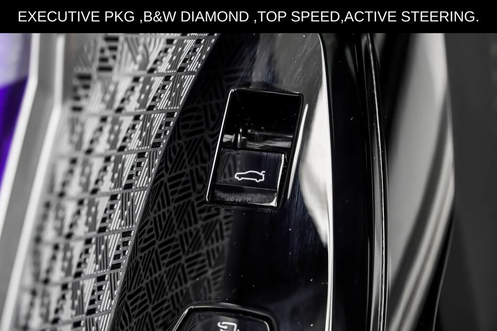 Used 2025 BMW 750e xDrive w/ Executive Package AWD/4WD image 51