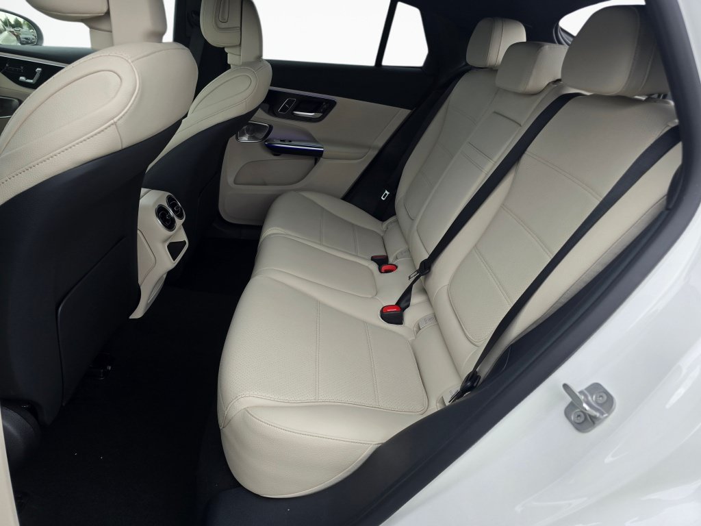 New 2026 Mercedes-Benz GLC 300 4MATIC image 17