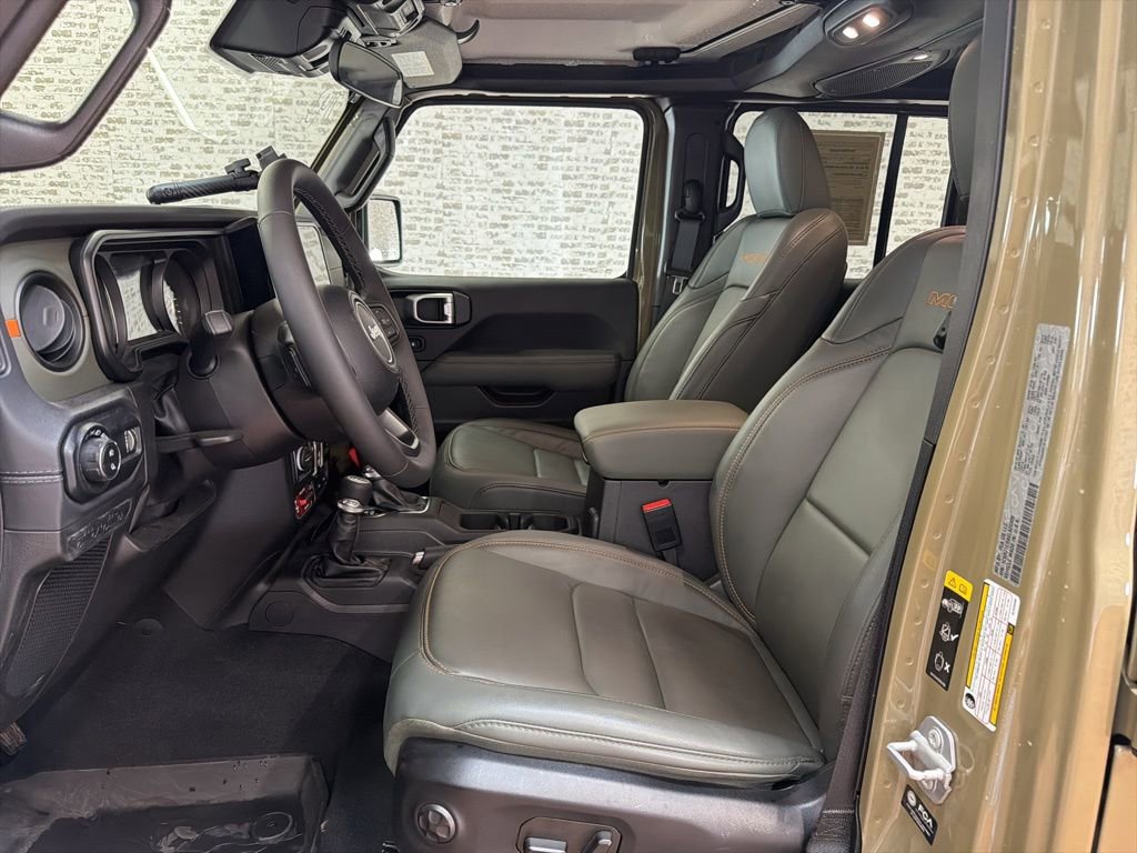 Used 2025 Jeep Gladiator Mojave w/ Safety Group image 22