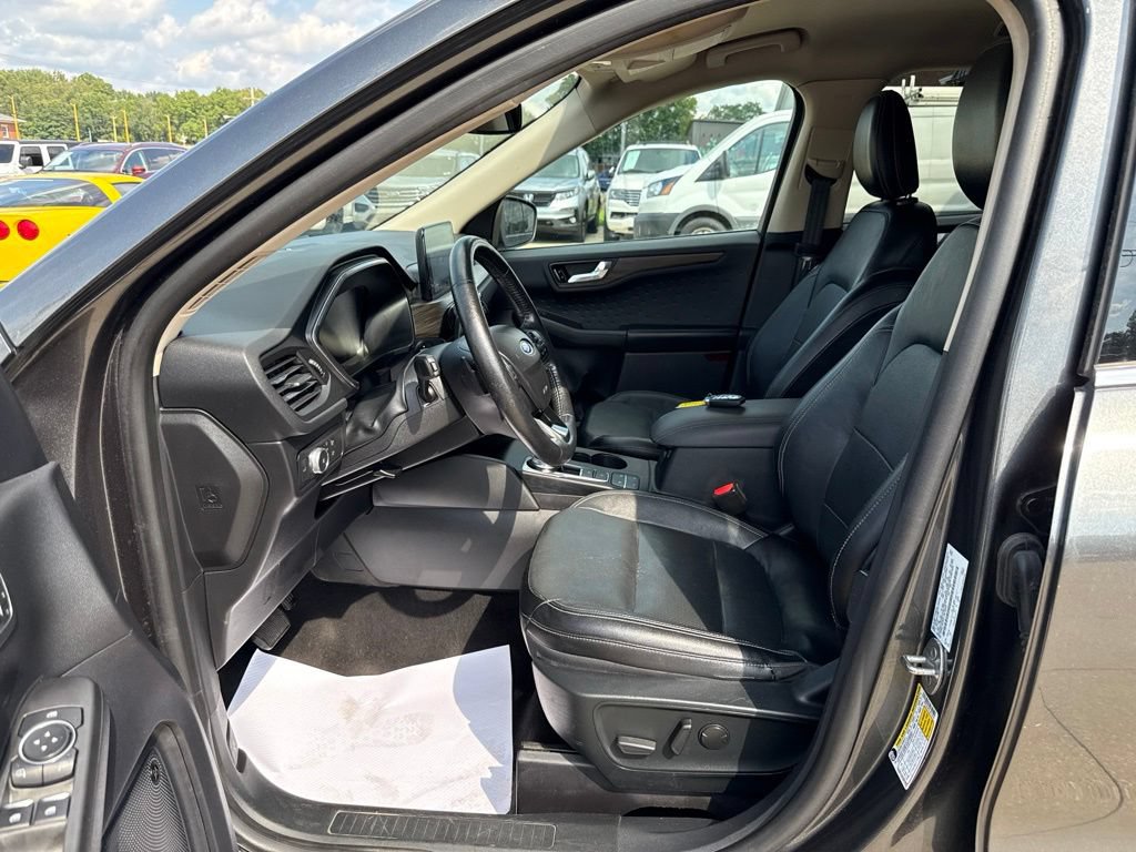 Used 2020 Ford Escape Titanium AWD/4WD image 26