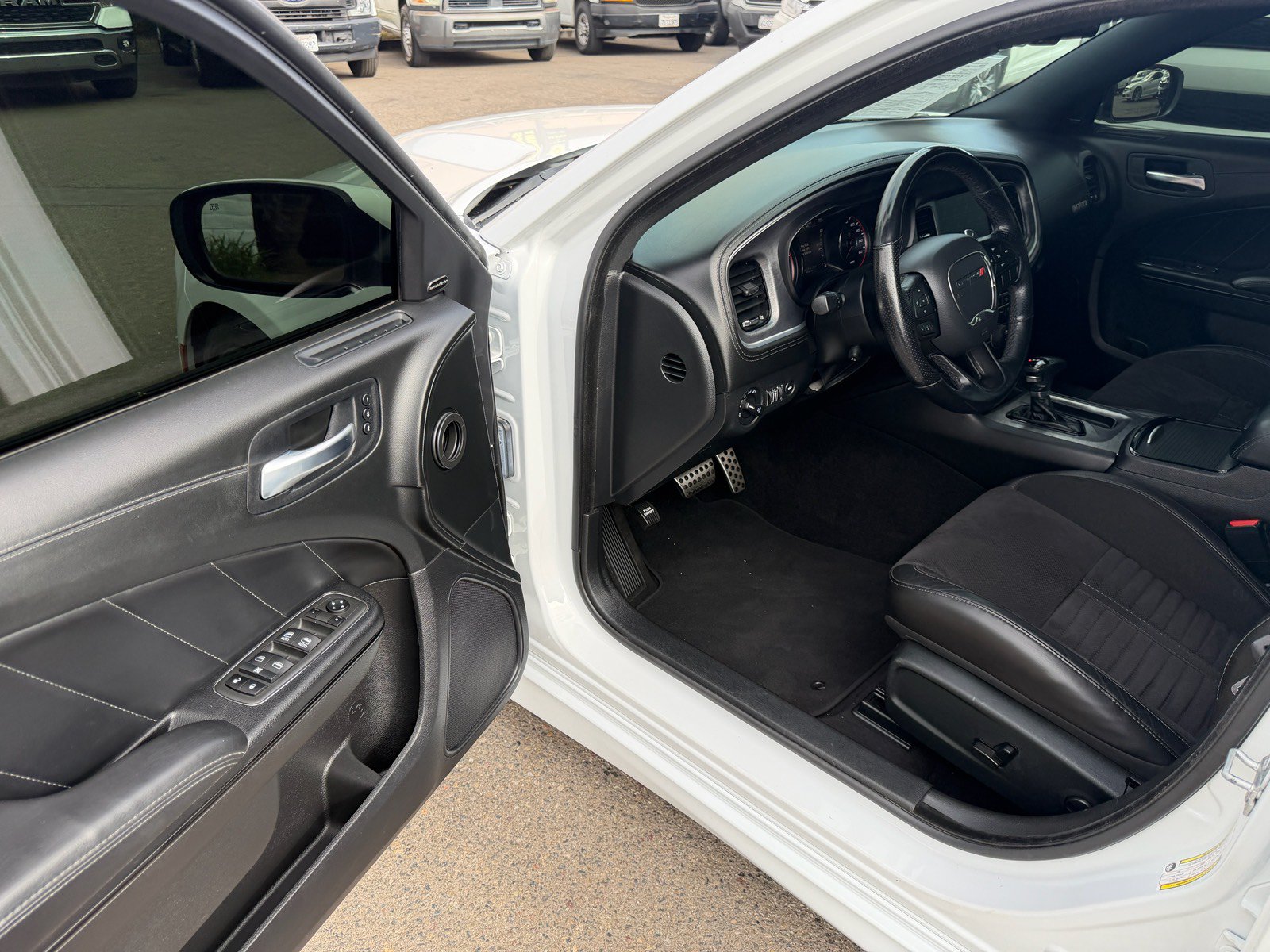 Used 2022 Dodge Charger R/T w/ Daytona Edition Group RWD image 17