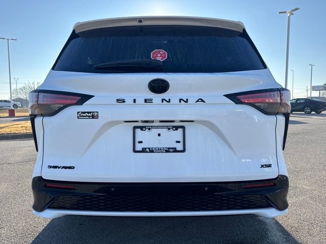 New 2026 Toyota Sienna XSE image 5
