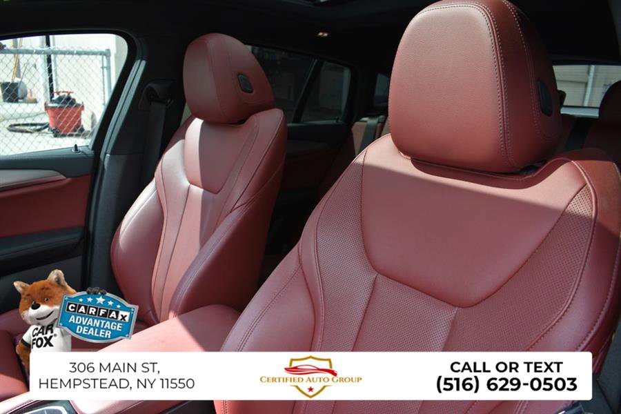 Used 2022 BMW X4 M40i w/ Premium Package image 10