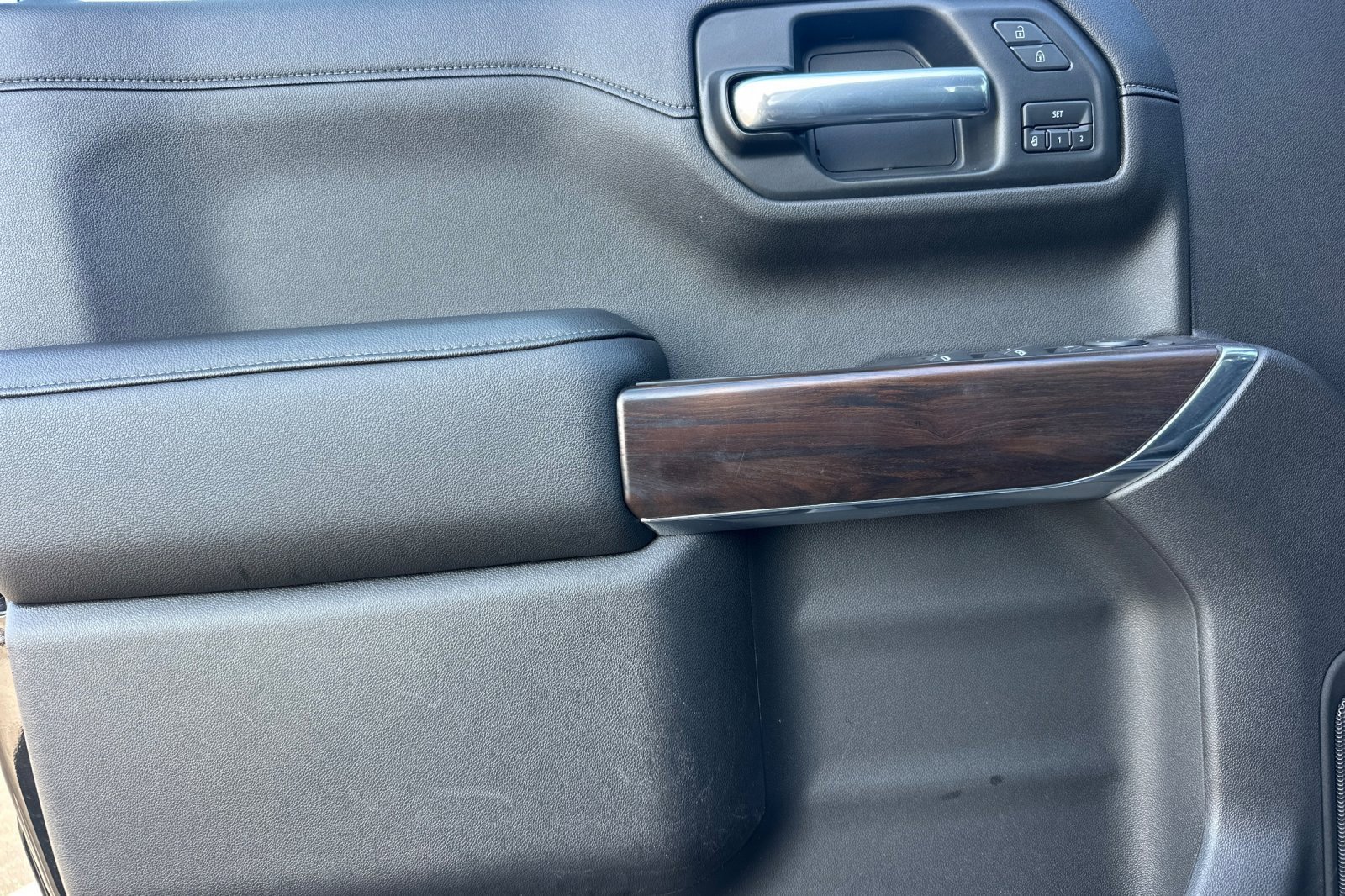 Used 2020 GMC Sierra 1500 SLT w/ SLT Premium Plus Package image 11