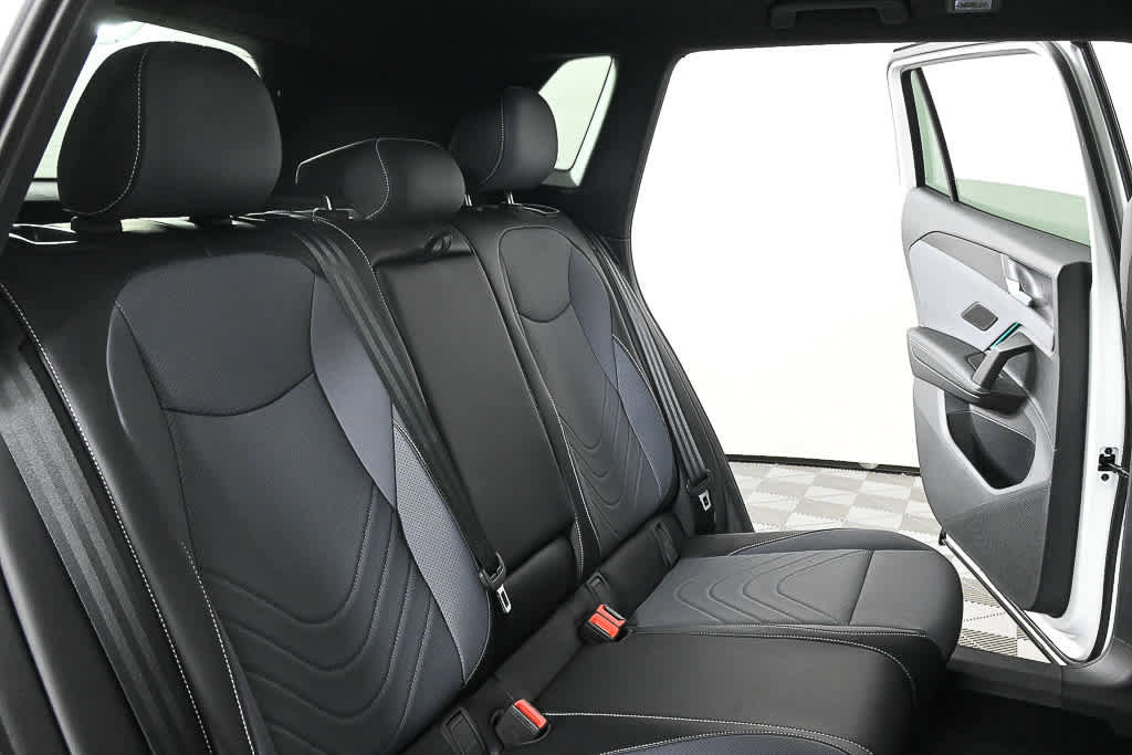 New 2026 Volkswagen Tiguan SE R-Line FWD image 20