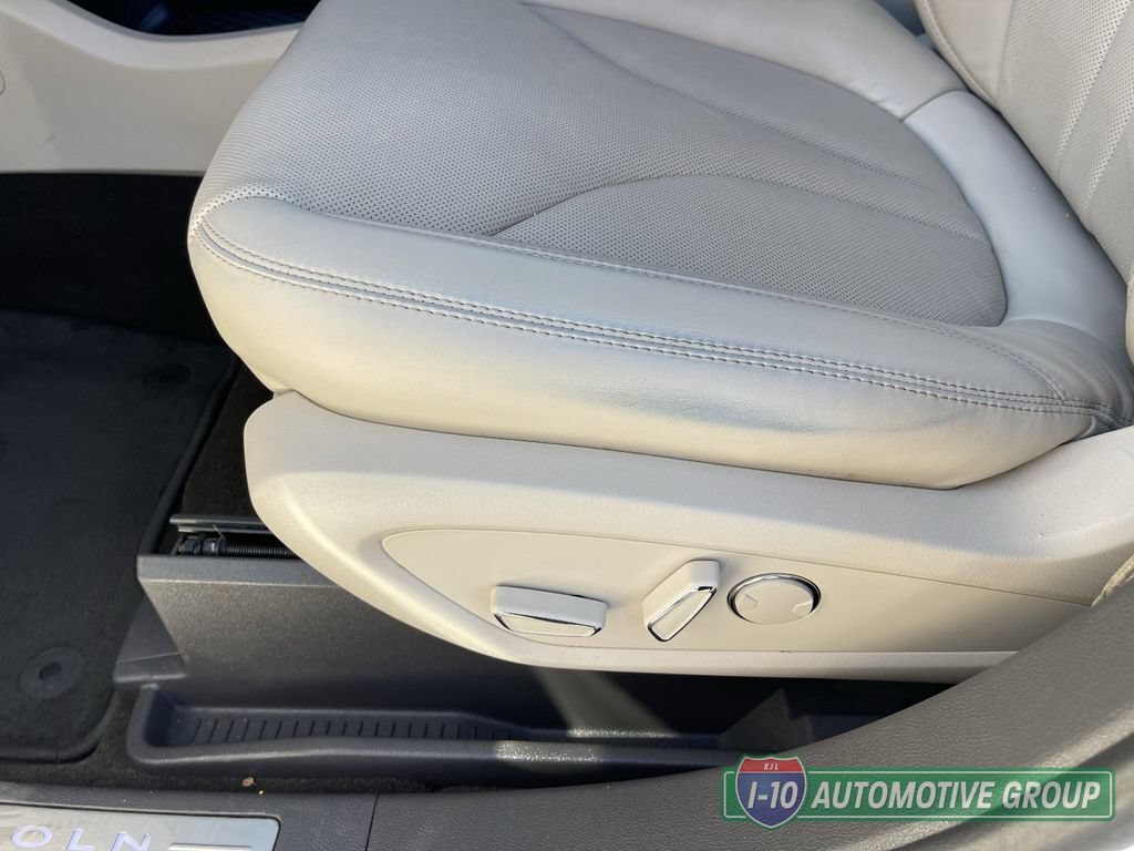 Used 2019 Lincoln Nautilus Reserve FWD image 21