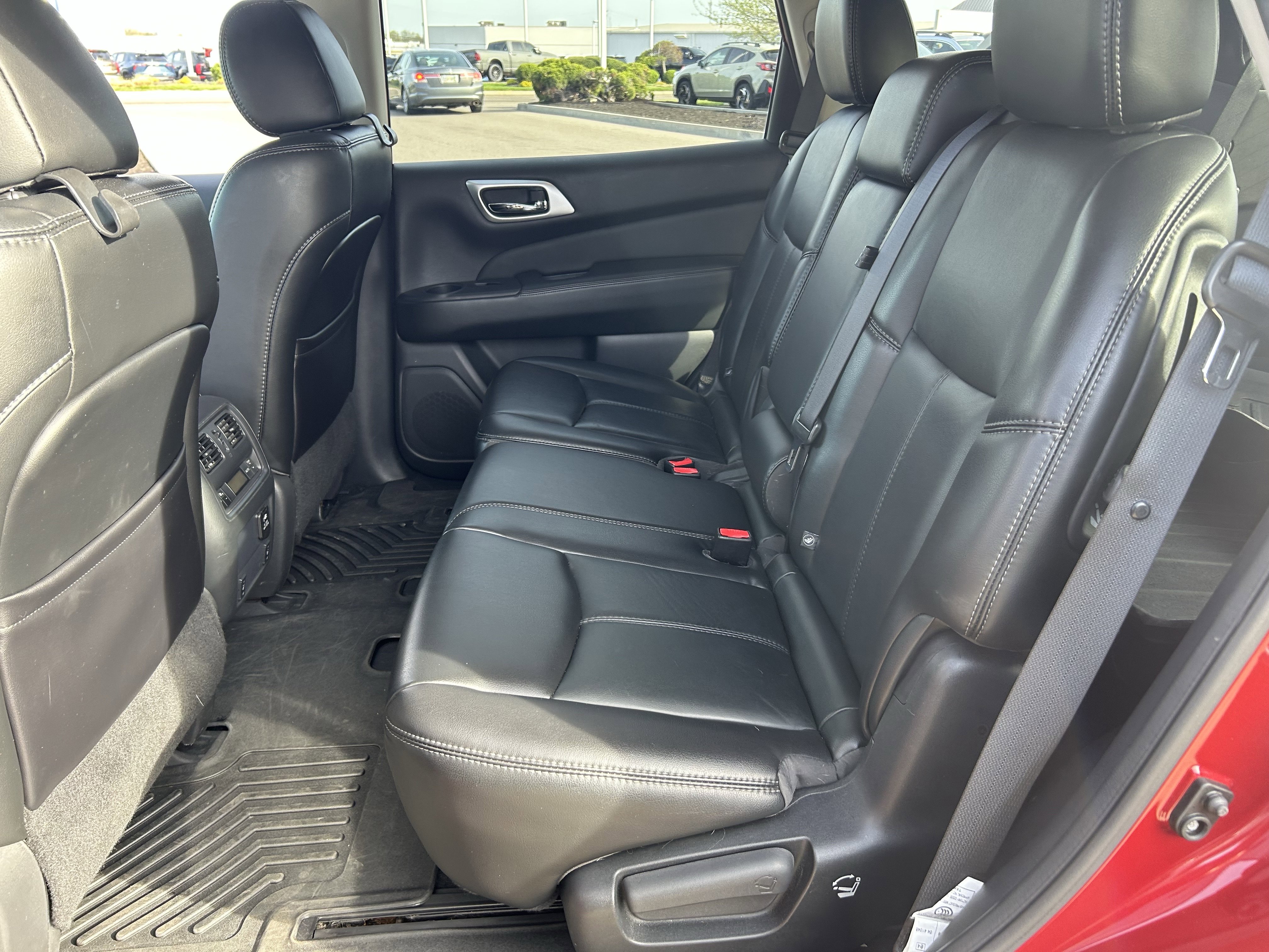 Used 2017 Nissan Pathfinder SL w/ SL Premium Package image 25