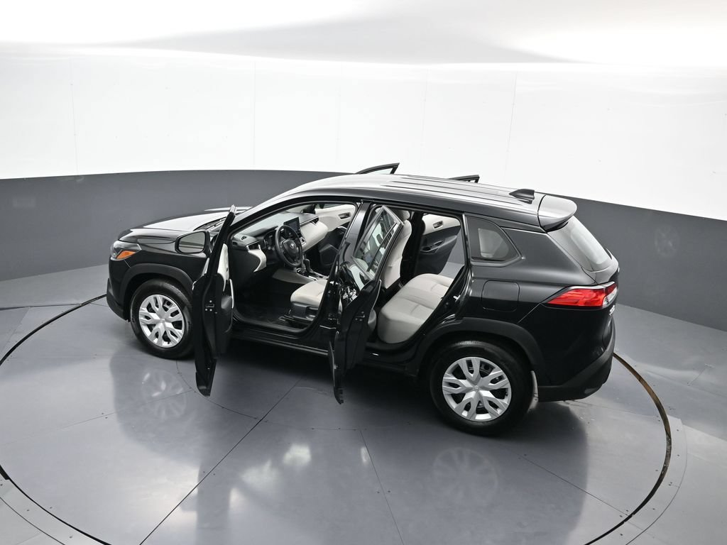 Certified 2022 Toyota Corolla Cross L AWD/4WD image 43