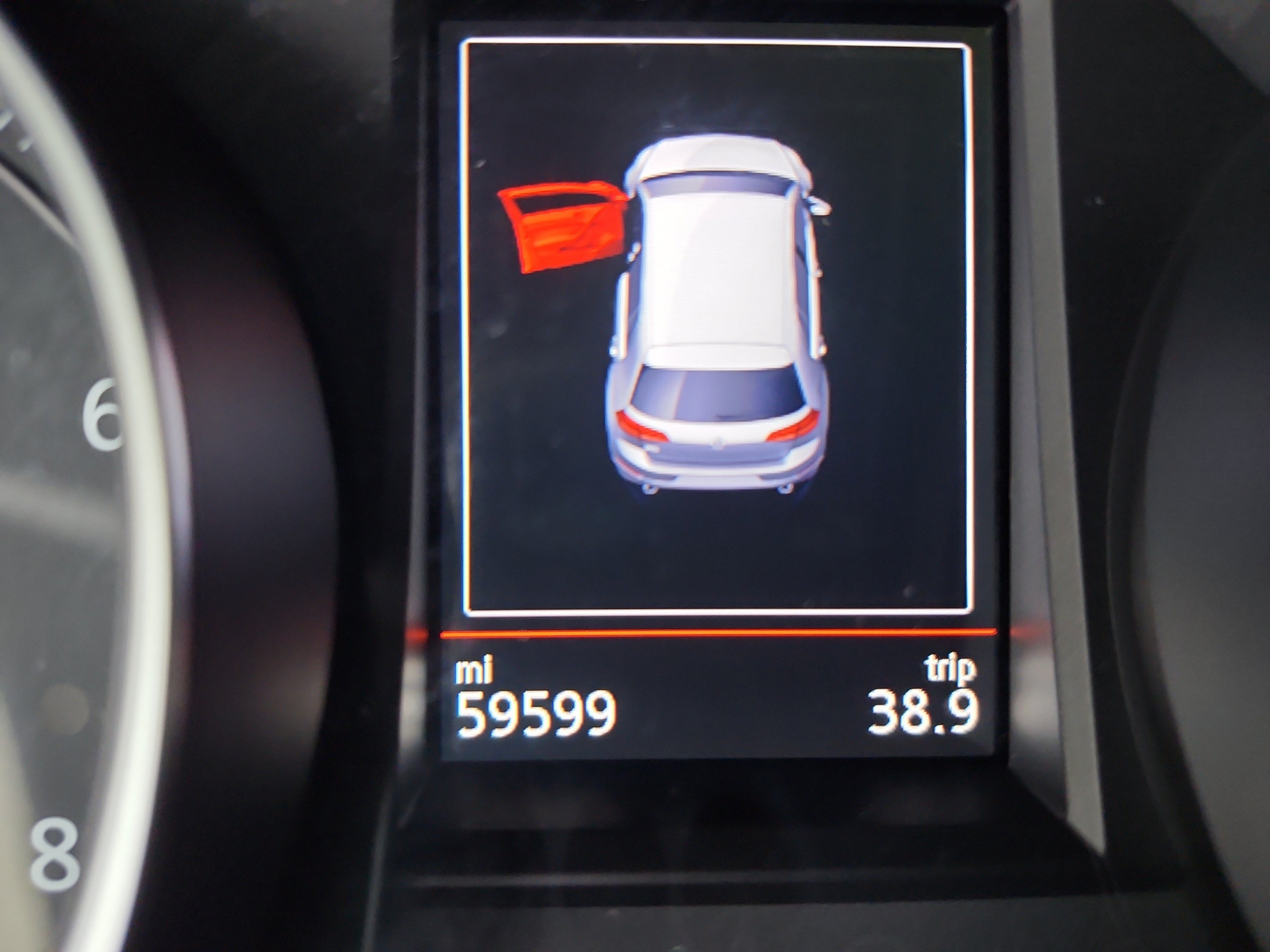 Used 2019 Volkswagen Golf 4-Door FWD image 11