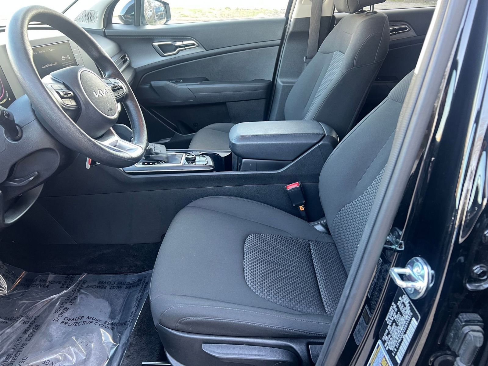 Used 2025 Kia Sportage LX image 25