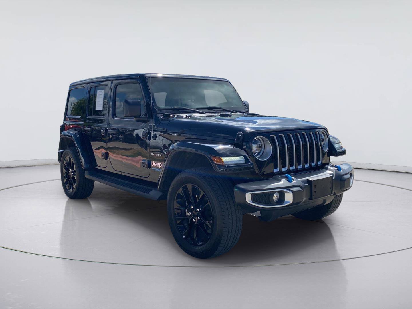 Used 2022 Jeep Wrangler Unlimited Sahara w/ Cold Weather Group AWD/4WD image 7