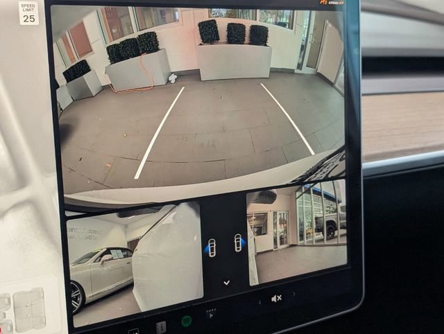 Used 2023 Tesla Model 3 Standard Range image 19