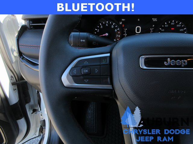 Used 2025 Jeep Compass Trailhawk image 13