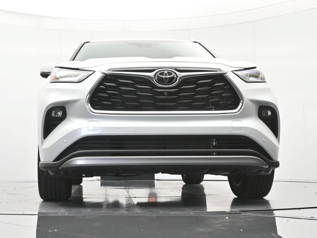 Used 2022 Toyota Highlander Platinum FWD image 40