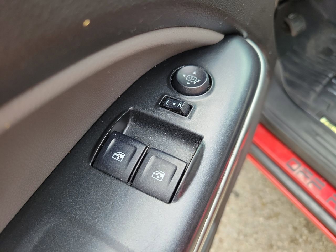 Used 2016 Chevrolet Colorado LT w/ LT Convenience Package image 10