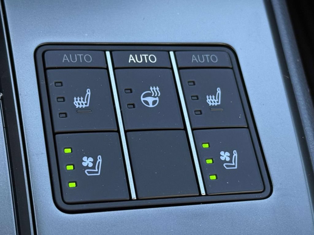 Used 2025 Lexus UX 300h AWD w/ Accessory Package (Z1) image 25