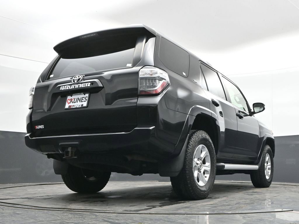 Used 2015 Toyota 4Runner SR5 image 40