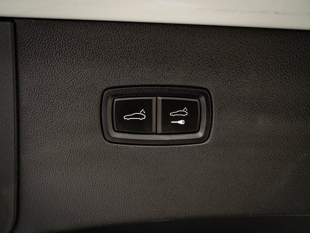 Certified 2024 Porsche Cayenne Coupe AWD/4WD image 21