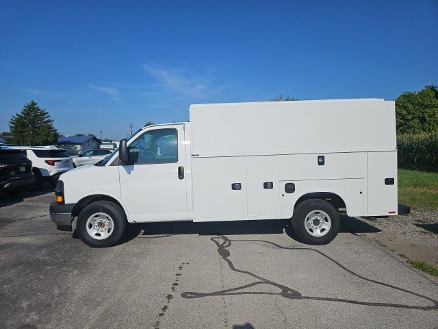 New 2025 Chevrolet Express 3500 w/ Power Convenience Package image 9