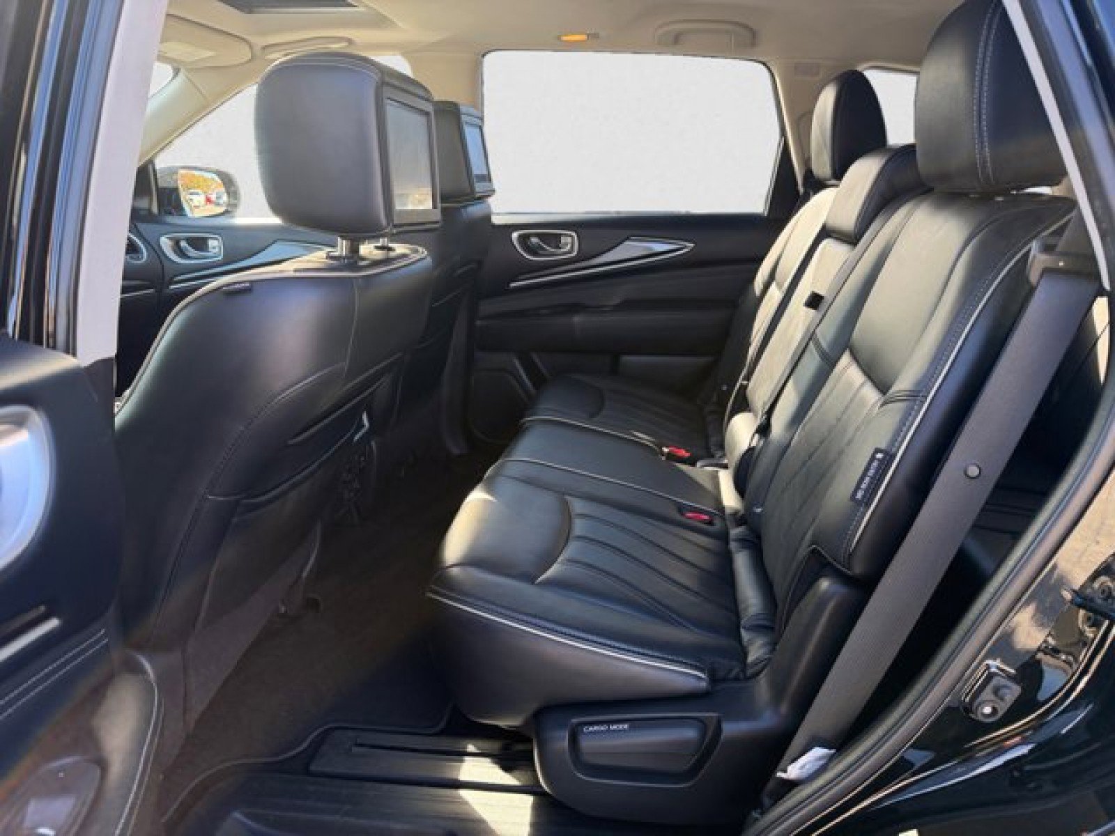 Used 2019 INFINITI QX60 Luxe w/ Essential Package AWD/4WD image 12