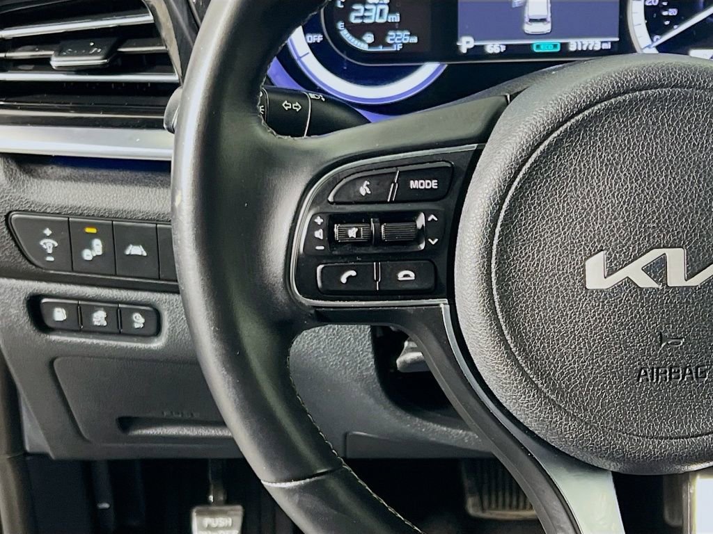 Used 2022 Kia Niro LXS image 10