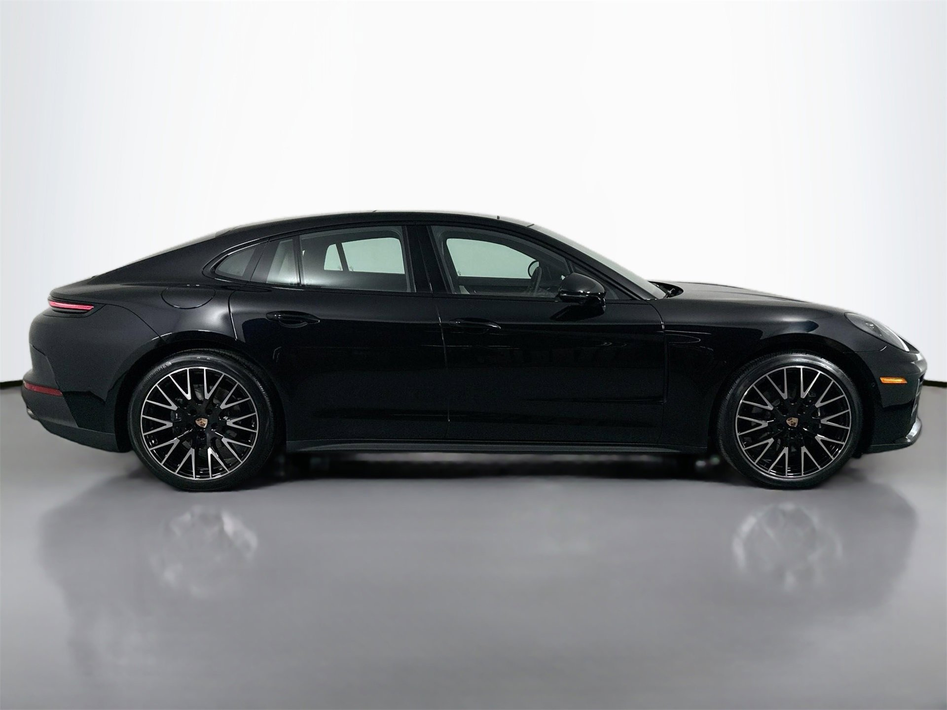 New 2026 Porsche Panamera 4 image 8