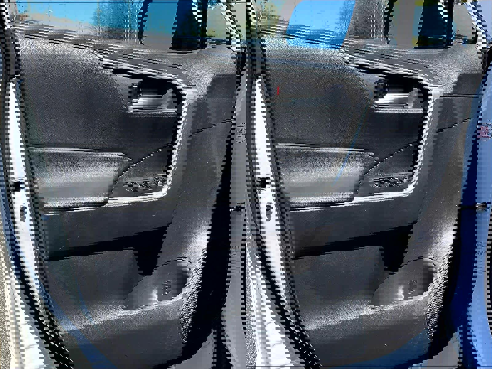 Used 2025 Toyota RAV4 XLE image 9